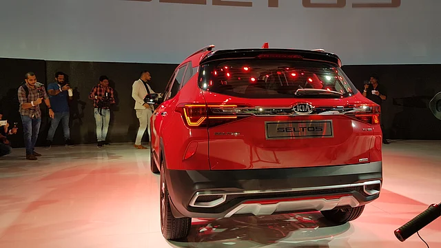 The Kia Seltos tail-lamps are full LED units. 