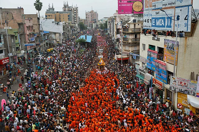 Lakhs of devotees flocked the 18-km route to catch a glimpse of the deity.
