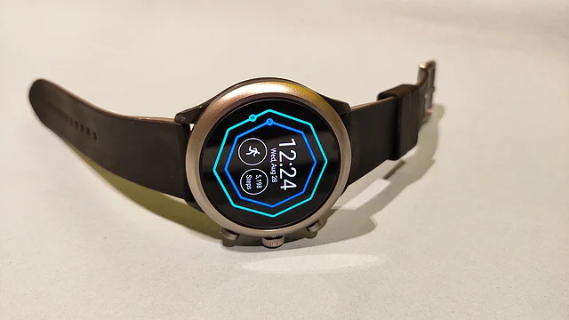 The Fossil Sport offers on-board GPS. 
