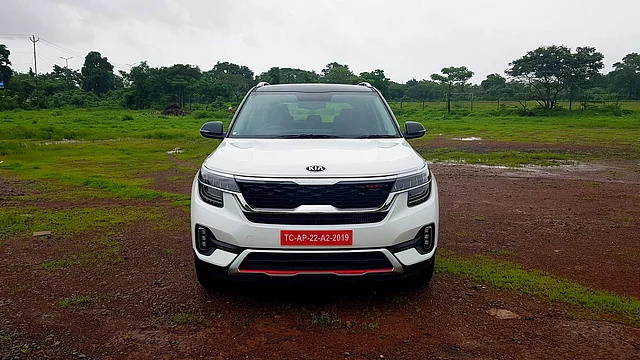 The Kia Seltos comes with three different engine options. 