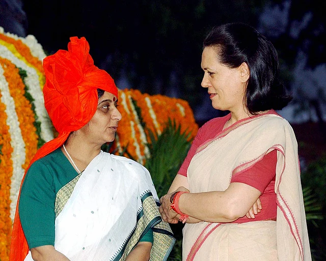 Sushma Swaraj, who was health and parliamentary affairs minister under PM Vajpayee’s government, and Congress leader Sonia Gandhi chatting during the unveiling of Maratha warrior Chhatrapati Shivaji’s statue in New Delhi on 28 April 2003.