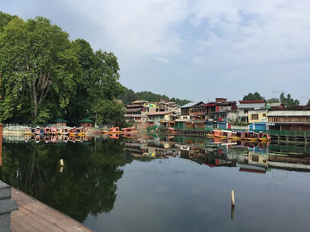 The famous Dal Lake of Srinagar echoes an eerie silence. 