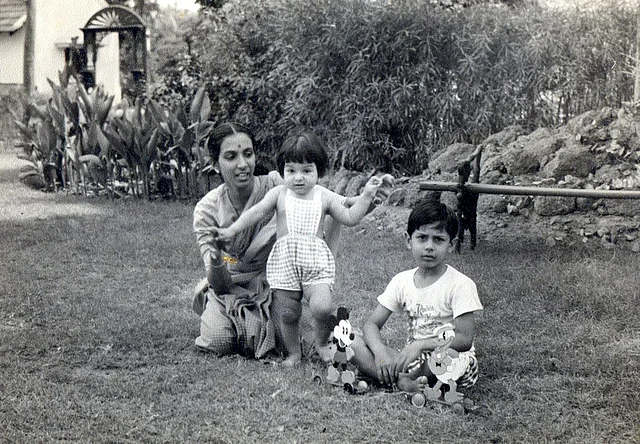 Mallika Sarabhai as a toddler with her mother Mrinalini Sarabhai and brother Kartikeya.