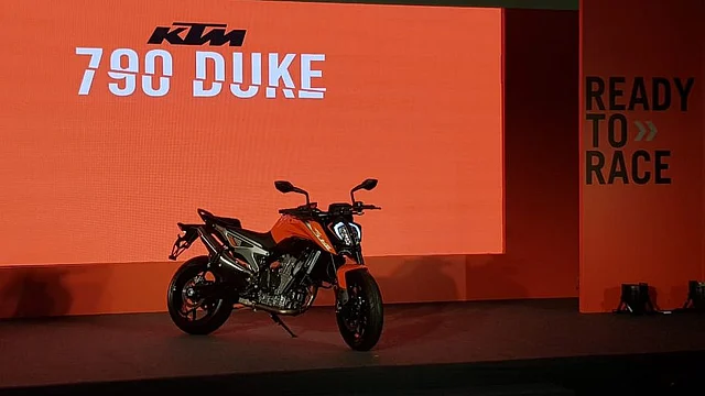 The KTM 790 Duke competes with the Triumph Street Triple and Suzuki GSX 750.