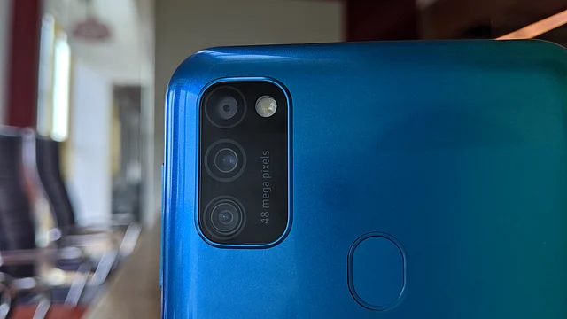The M30s comes with a triple lens camera at the back.