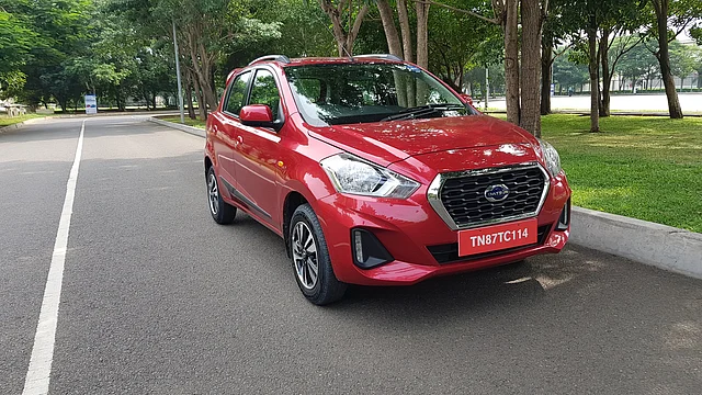 The Datsun Go T(O) variant features alloys and daytime running lamps. 