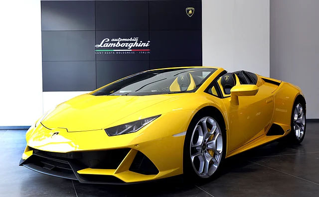 This is the new Huracan Evo Spyder.