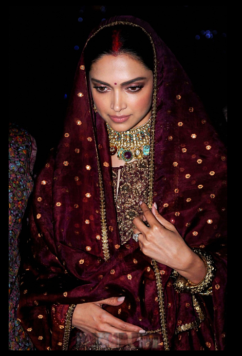 Deepika must have set the alarm for 2 am to show up like this at 5 am!