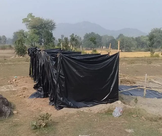 A makeshift toilet provided by Jharkhand Civil Authorities.