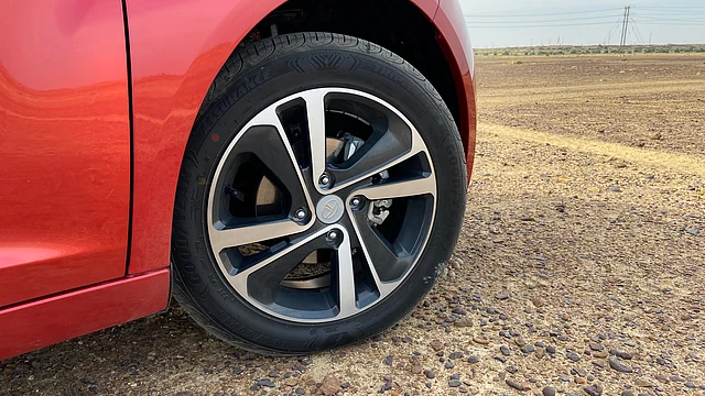 16-inch alloy wheels on the top variant of the Altroz.