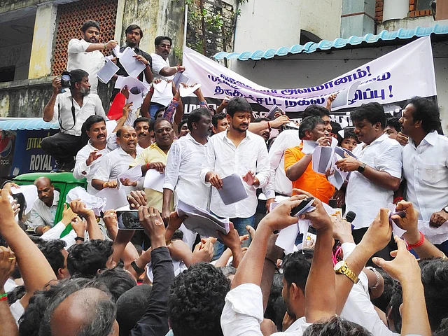 The protesters tore the copies of the Citizenship Amendment Bill 2019 and raised slogans against the central and state governments.