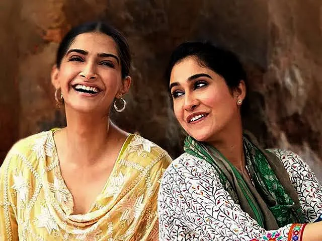 A still from <i>Ek Ladki Ko Dekha Toh Aisa Laga</i>.