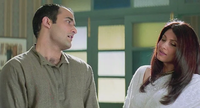 Dimple Kapadia and Akshaye Khanna in <i>Dil Chahta Hai</i>.