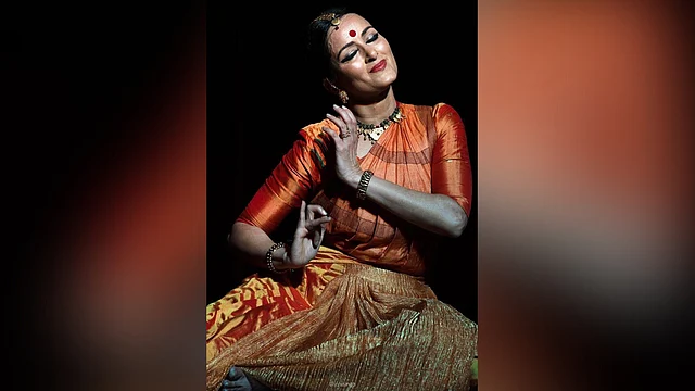 Bharatanatyam dancer Vidhya Subramanian at her phenomenal performance of ‘Still I Rise.’