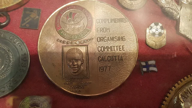 Brazilian legend Pele was part of the Cosmos team that played against Mohun Bagan in 1977. The match ended in a 2-2 draw.