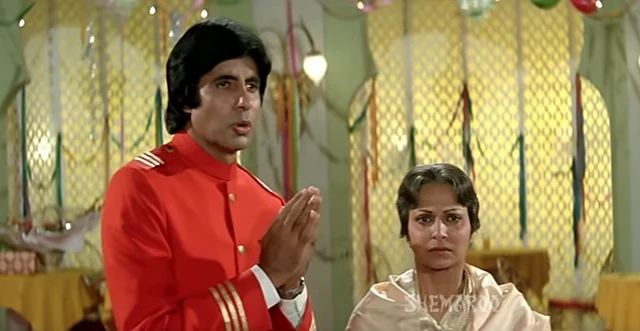 Waheeda Rehman played Amitabh Bachchan’s mother in <i>Namak Halal.</i>
