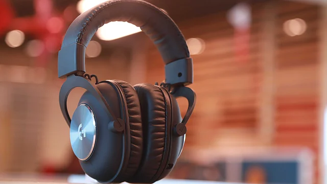 The Logitech G Pro X comes with a 2m cable.