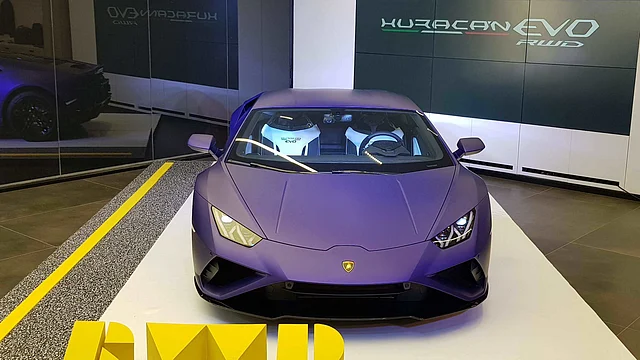 Lamborghini Huracan EVO rear-wheel drive launched. 