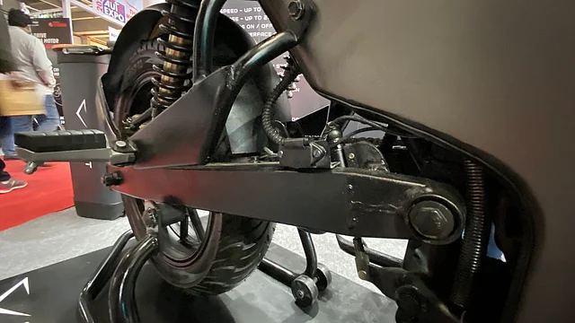 Beefy discs at the front and rear.