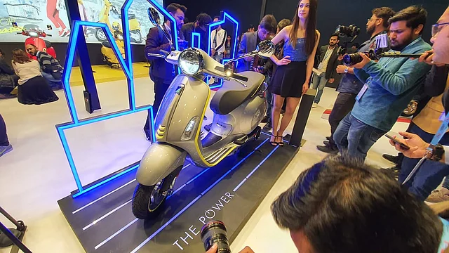 The Vespa Electtrica comes with a brushless DC motor.