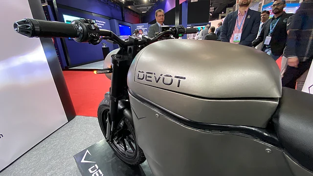 Retro design of the bike from Devot Motors.