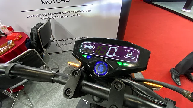 Digital instrument console with all the info.