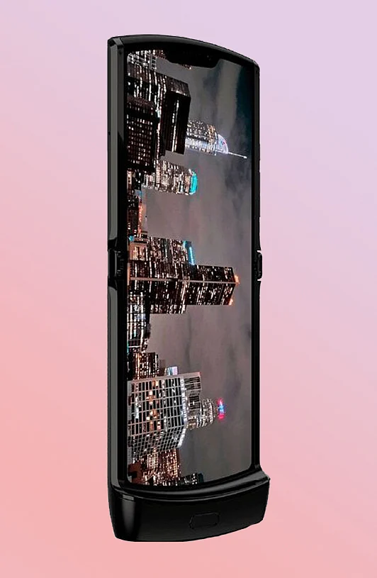 The Moto Razr comes with a 6.2-inch OLED screen.