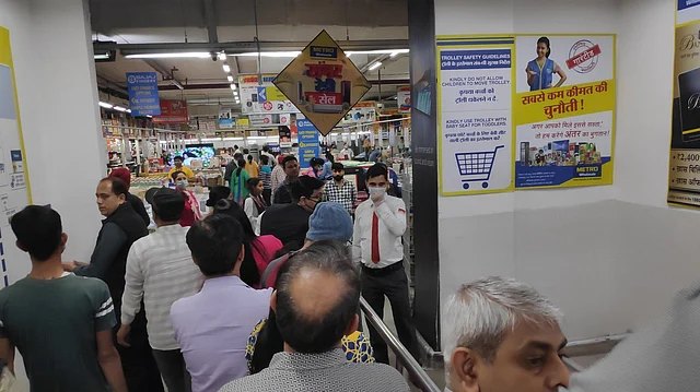 People engaged in panic buy in New Delhi after lockdown. 