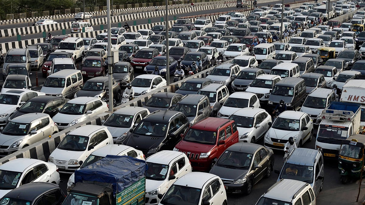 Delhi-Gurugram Border Sealed: What’s Allowed & Who Needs E-Pass?