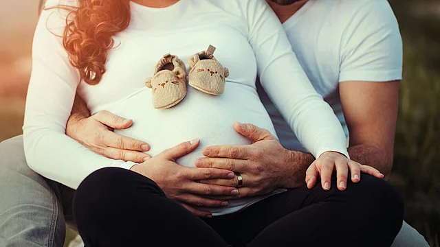 Reading through and talking about it online helps a father seek advice on how to help his wife during her maternity blues, breastfeeding and weaning stage.
