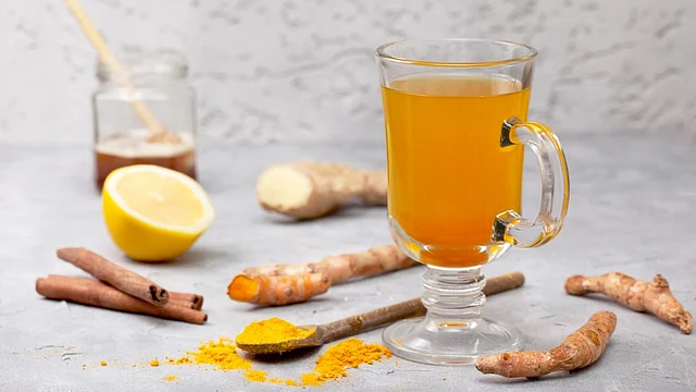 Take fresh ginger juice with 1 teaspoon of honey 2 - 4 times a day.