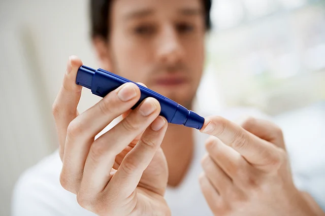 Fasting diabetics should include lower glycemic index food items in their diet.