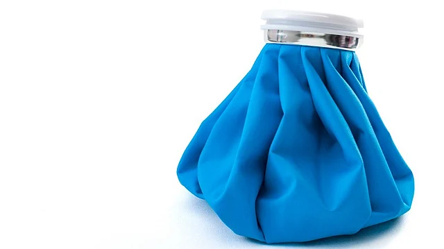 Cold compress can be done using ice packs. It soothes ear pain.