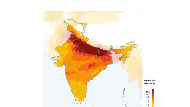 Life expectancy gained through reduction of PM2.5 concentration to WHO Guideline of 10 µg/m3 