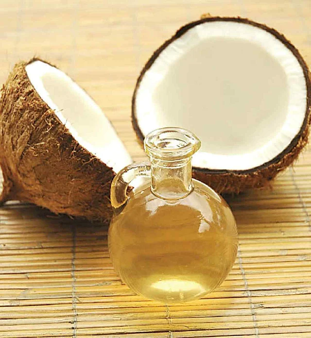 दिमाग के पोषण के लिए फायदेमंद है नारियल का तेल
