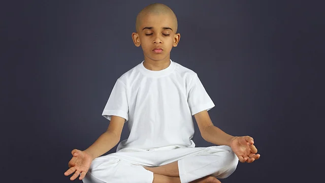 बौद्ध परंपरा पर आधारित, यह प्रैक्टिस हाल के वर्षों में खासी लोकप्रिय हो गई है.