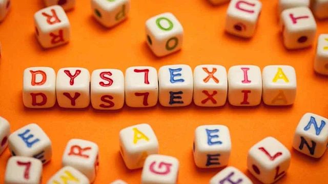 डिस्लेक्सिया एक लर्निंग डिसऑर्डर है.