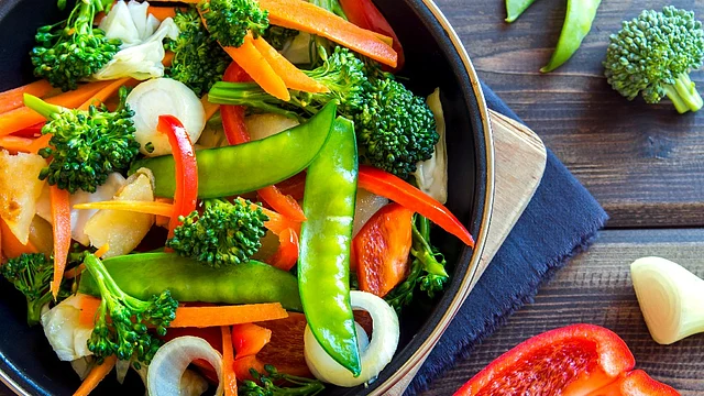 PCOS कंट्रोल करने में डाइट की अहम भूमिका होती है