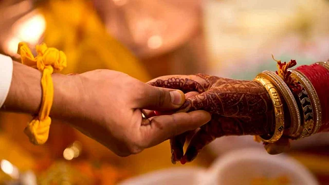 “उसकी सेक्स में दिलचस्पी खत्म हो गई है.” 