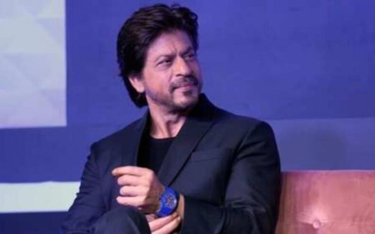 ShahRukh Khan Expensive Wrist Watch Worth Rupees 4 Crore shahrukh-khan-expensive-wrist-watch-worth-rupees-4-crore