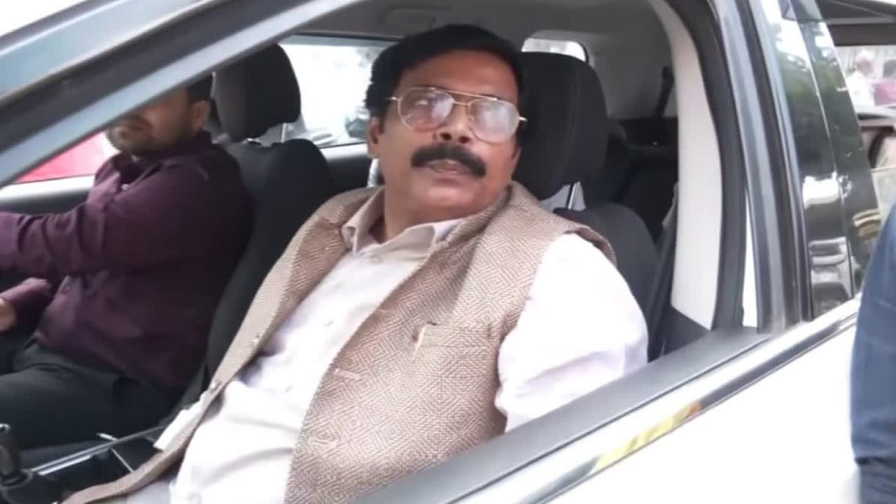 anand mohan reached to meet cm nitish kumar for first time after his  release from jail asj | CM नीतीश कुमार से मिलने पहुंचे आनंद मोहन, जेल से  रिहाई के बाद पहली