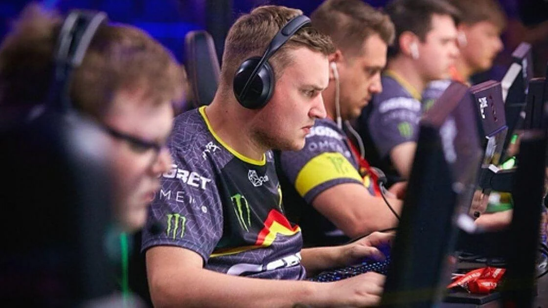 Popular Russian Rapper Plans To Create CS:GO Team, Allegedly Invites Flamie