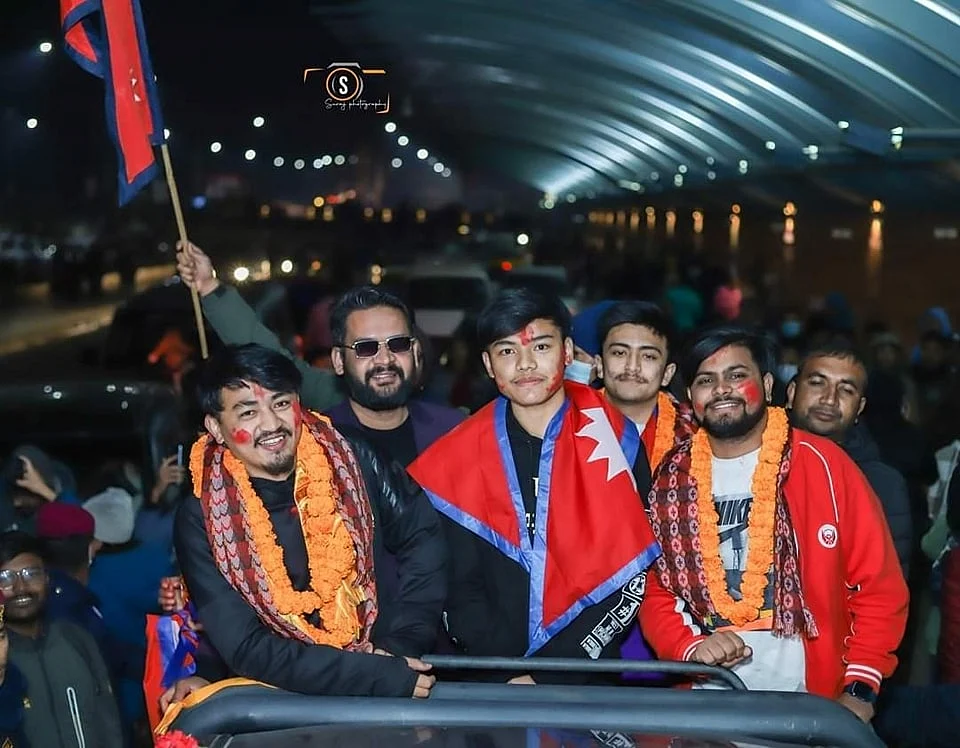 DRS Gaming PUBG Mobile team with Mayor of Kathmandu