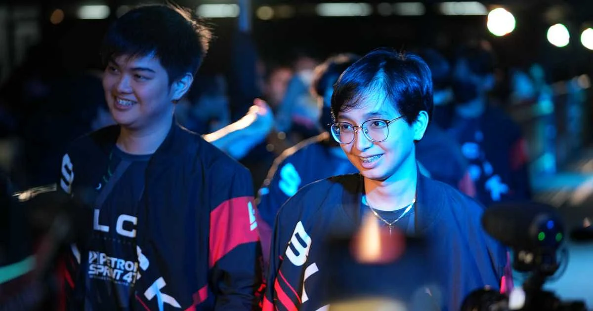 OhMyV33NUS explains why he is using the Galaxy Dominator Estes skin against RRQ Akira