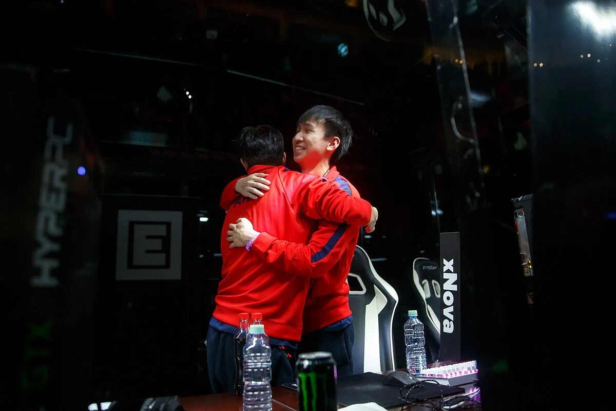 Fy Confirms That 4AM Has Signed Maybe, Yang and Himself
