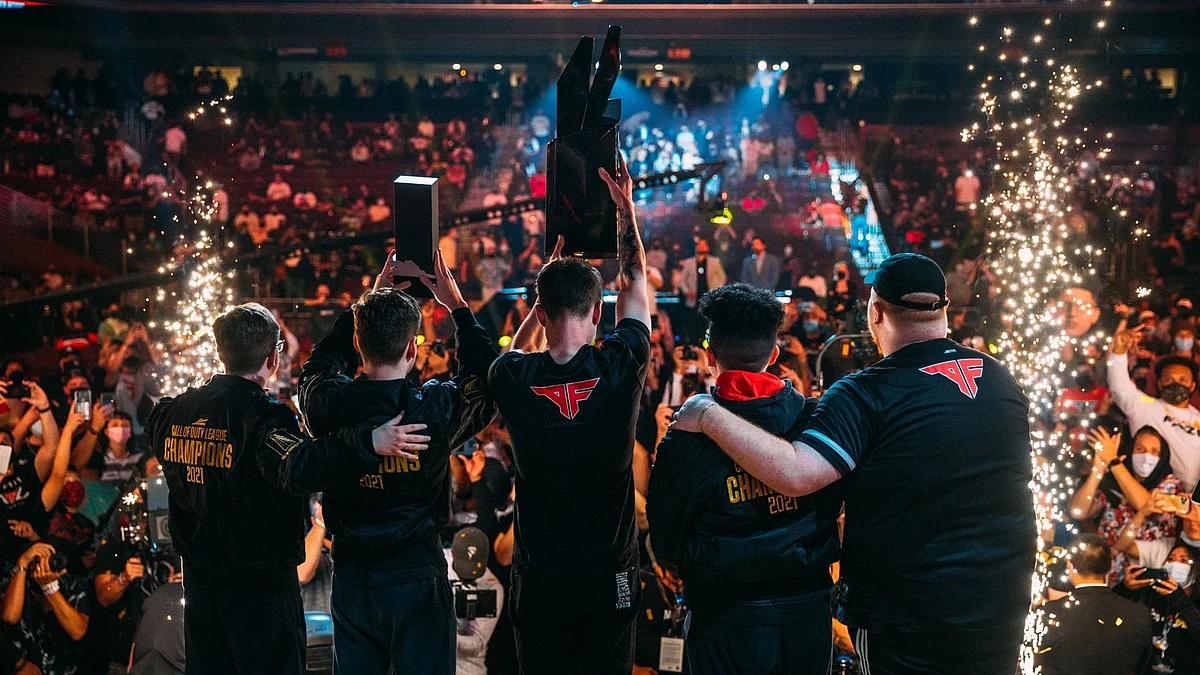 Atlanta FaZe Defeats Toronto Ultra to Become Call of Duty League 2021