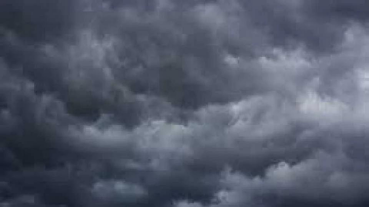 ढगाळ हवामानामुळे तापमानात घट