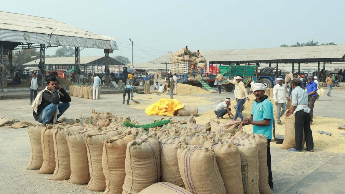 मध्य प्रदेशात व्यापाऱ्यांना वाढीव अनामत शुल्क