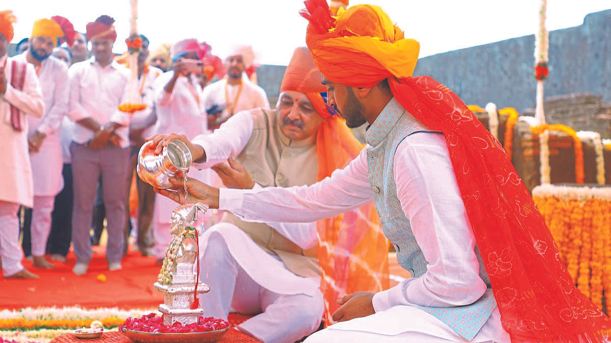 शिवरायांचे स्वराज्य पुन्हा निर्माण करण्यासाठी सज्ज