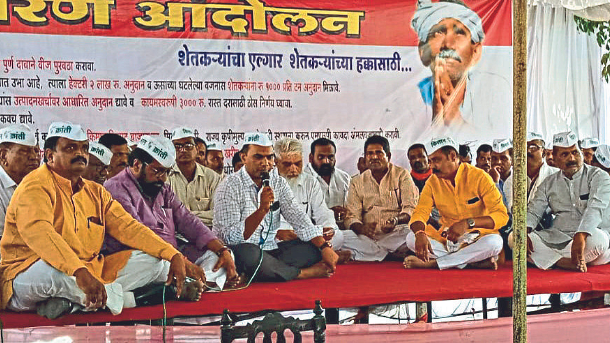 कृषिमंत्र्यांच्या मध्यस्थीने पुणतांब्यातील आंदोलन स्थगित